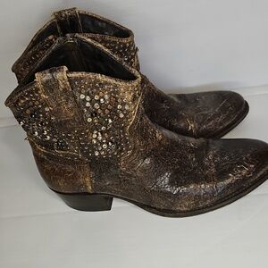 Frye Deborah Studded Distressed Brown Leather Boots Women’s  Party, Biker Style